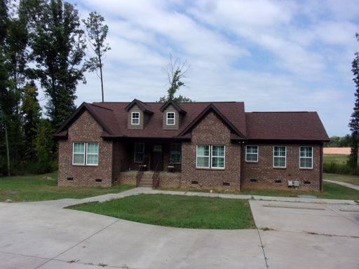 Beautiful Brick Ranch Home on a Large Lot – photo 1