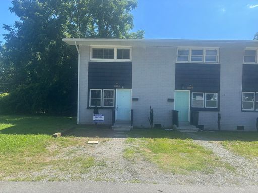 2 Bedroom 1 Bath End Unit Townhome in Charlotte – photo 1