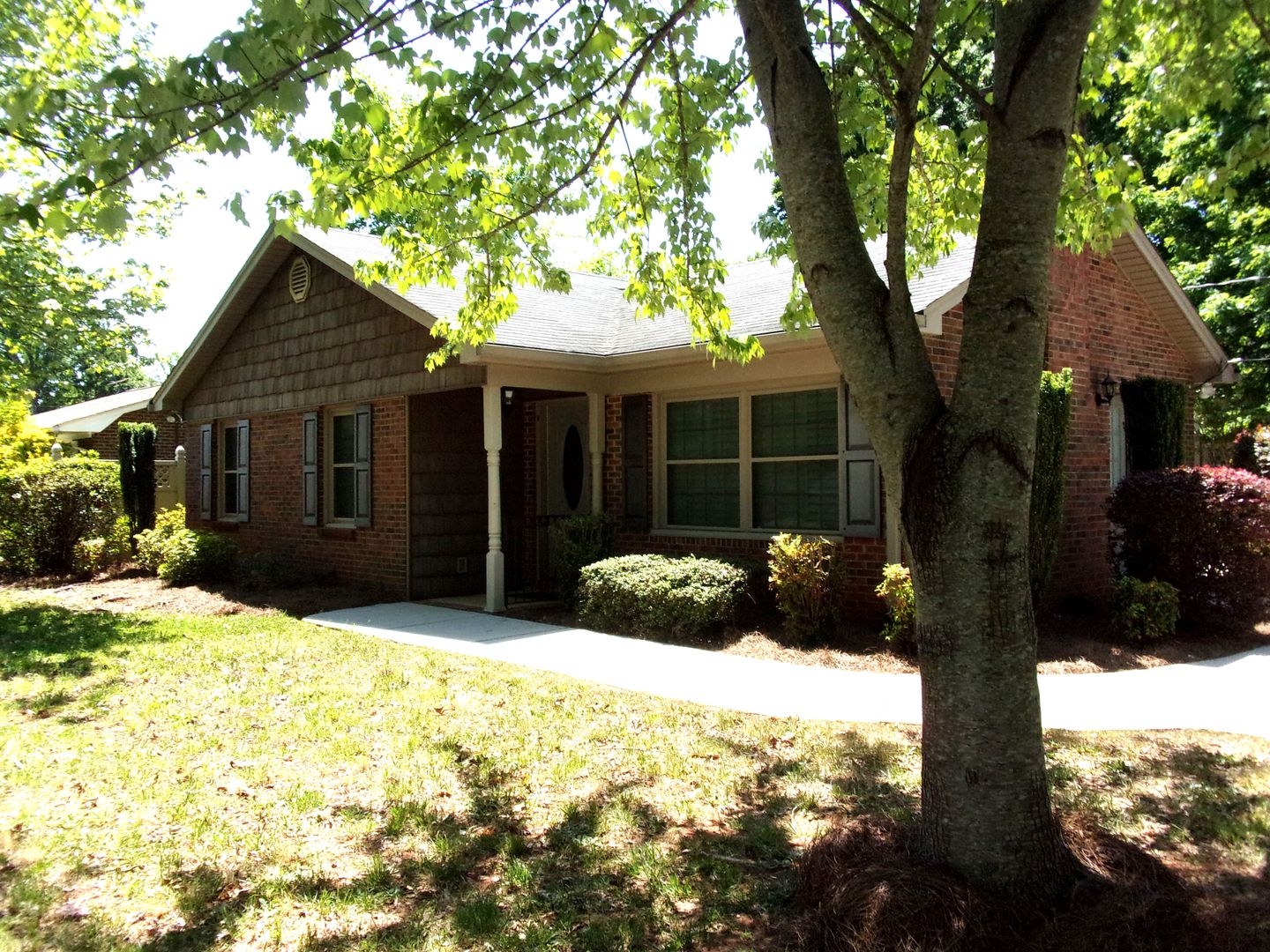 Rock Hill House: 522 N. Jones Avenue