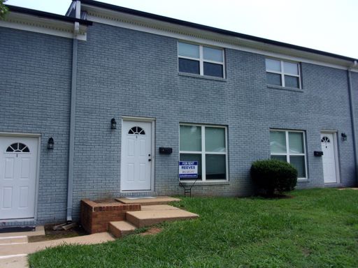 $500.00 off 1st Month's Rent - Near Downtown Rock Hill and Winthrop University - 2 Bedroom 1 1/2 Bath Townhome – photo 1