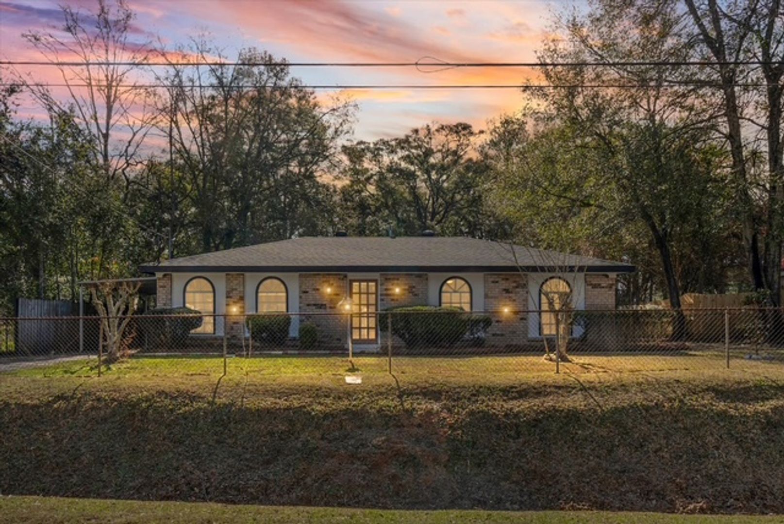 Mobile House: 7411 Wigfield Rd