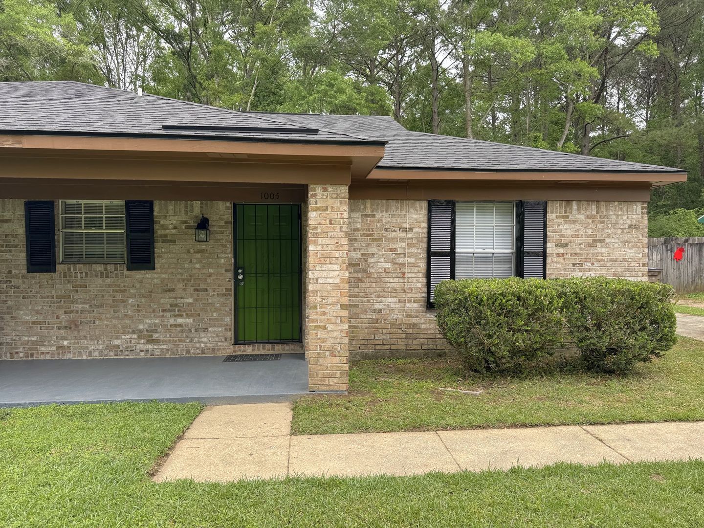 Mobile House: 1005 Navco Road