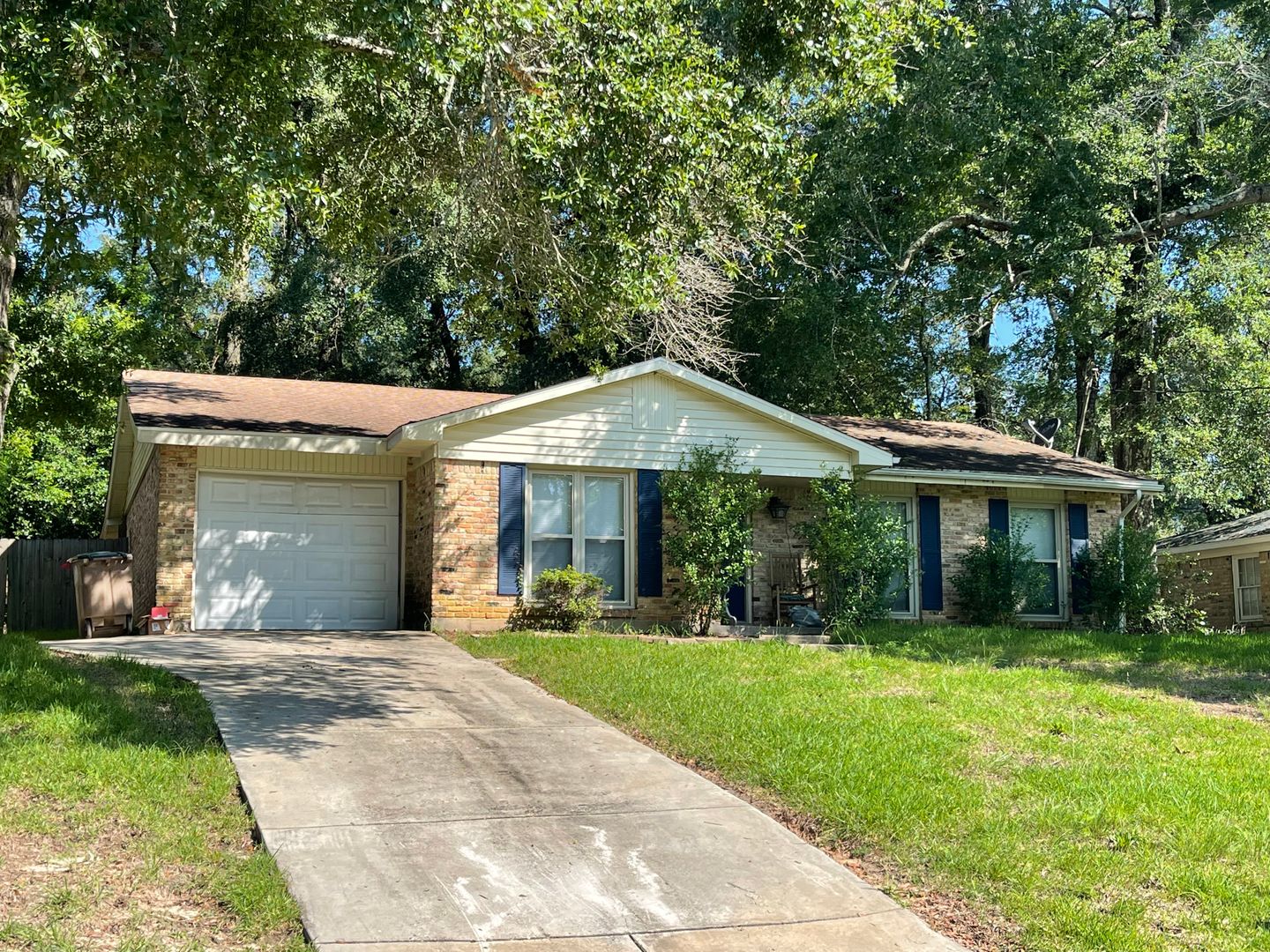 Mobile House: 113 Vanderbilt Drive