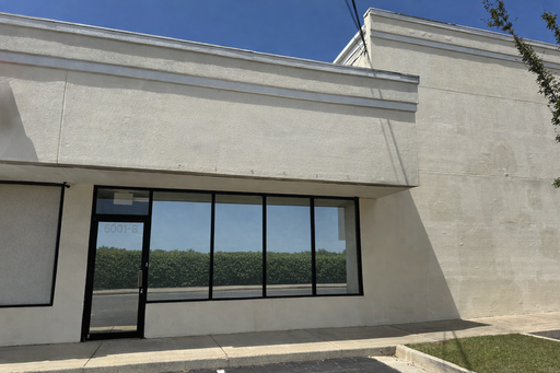 Multi-office Unit Corner Knollwood and Grelot – photo 1