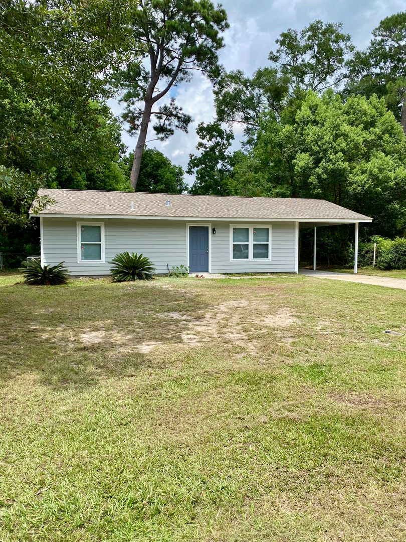 Mobile House: 2468 Morningside Drive