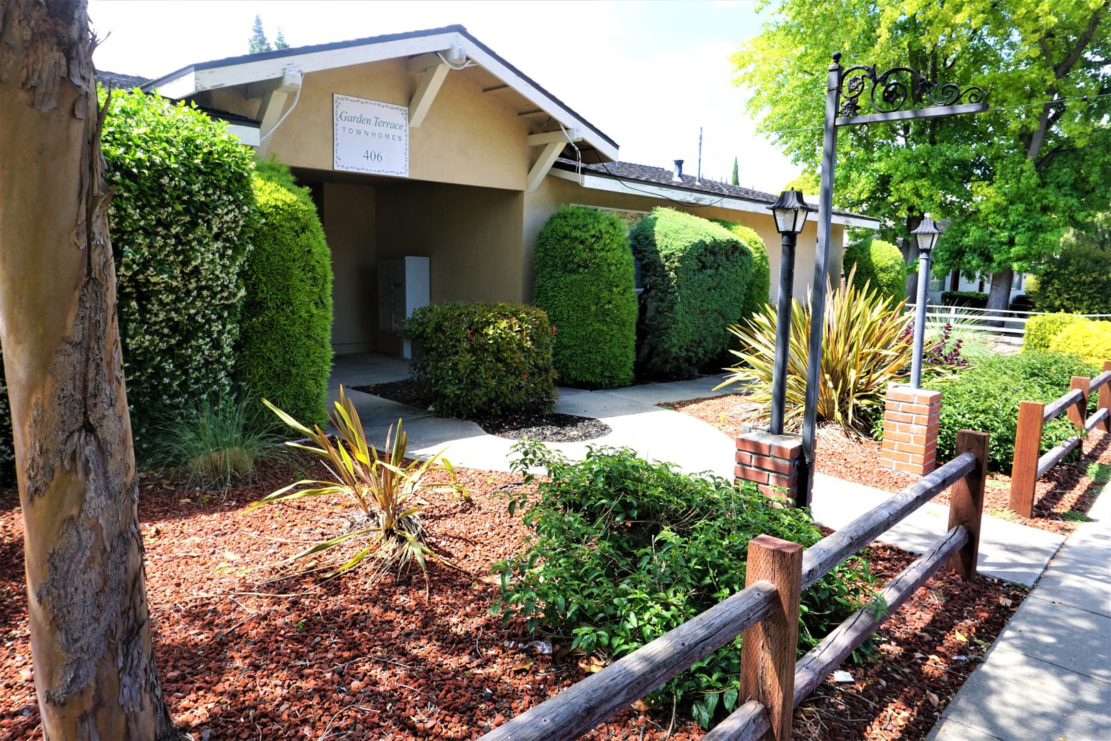 Mountain View Apartment: 406 N Rengstorff Avenue