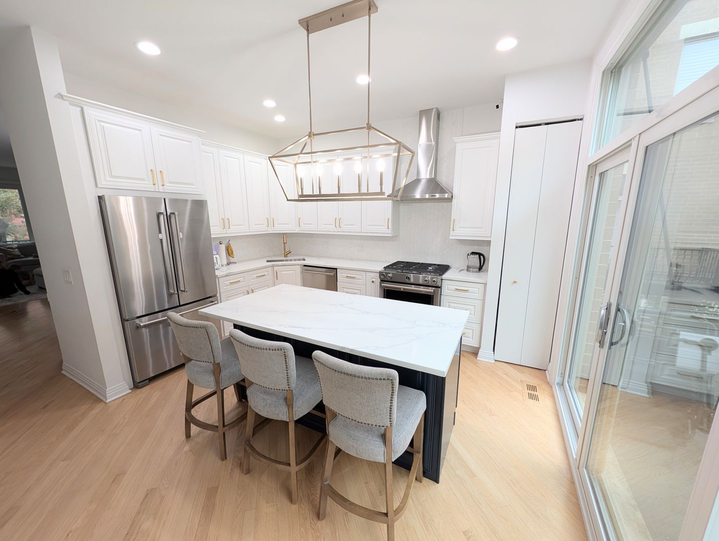 Chicago Townhome: 504 N Peoria St