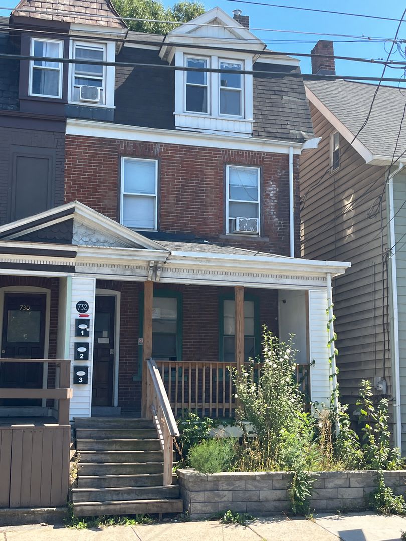 Bethlehem Apartment: 732 Broadway Street