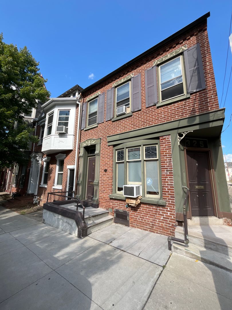 Allentown Apartment: 325 N 8th Street
