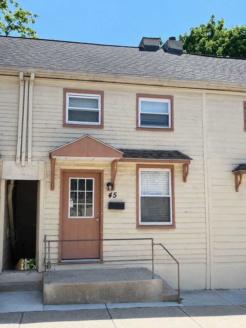 Easton Apartment: 43-55 N 5th Street