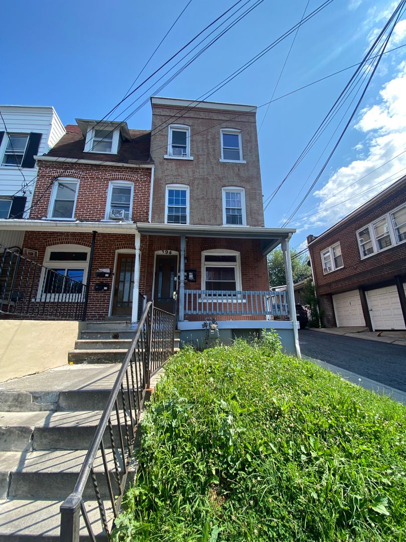 Allentown Apartment: 394 W Tilghman Street