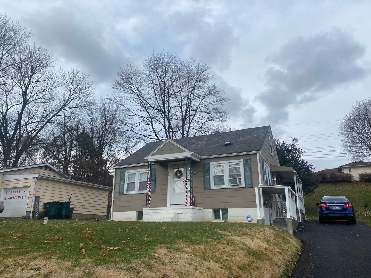 Easton Apartment: 2655 Eldridge Avenue