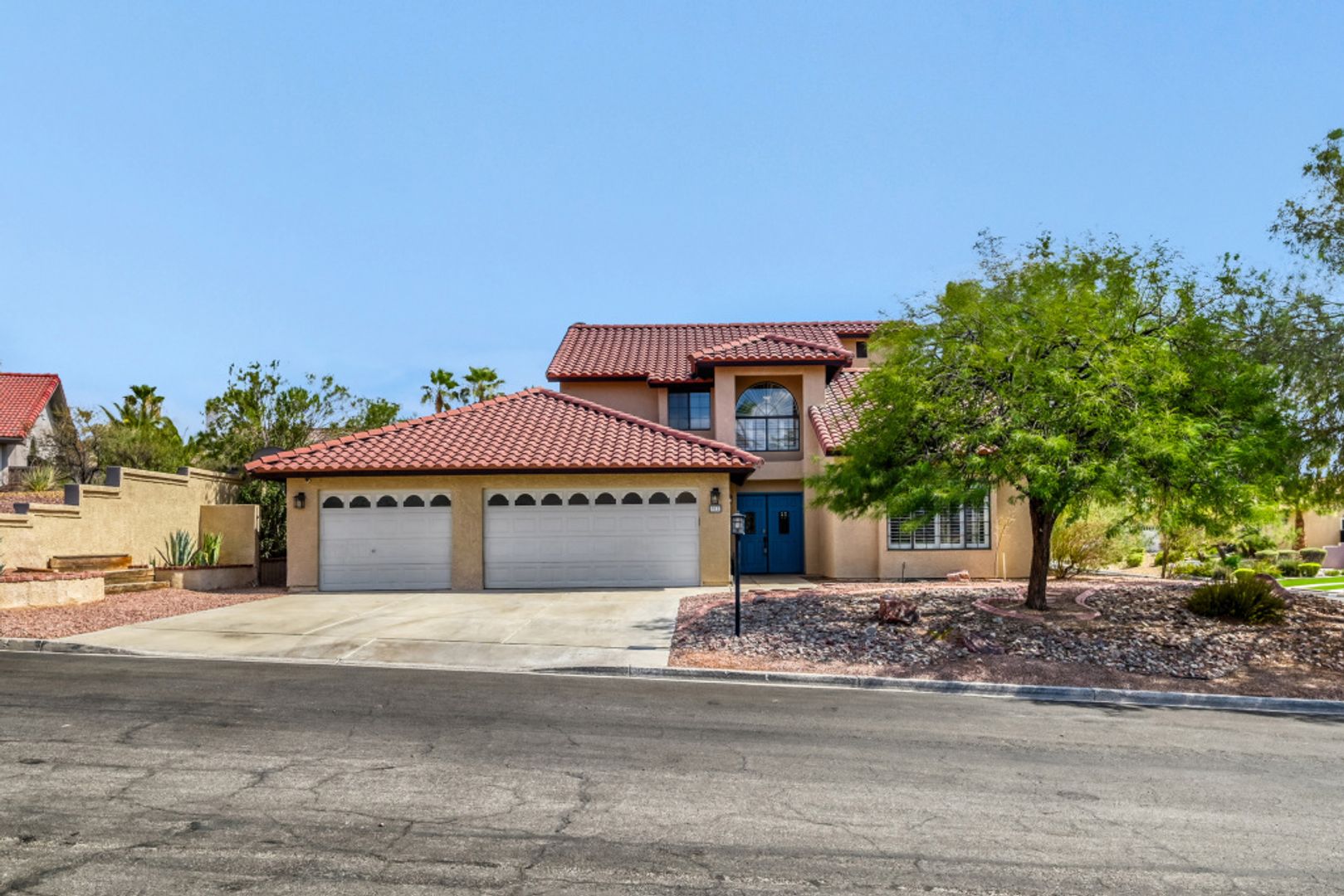 Henderson House: 912 Portulaca Court