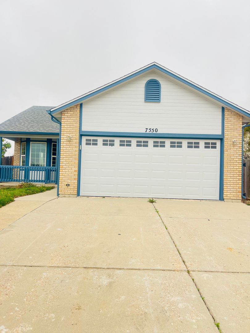 Colorado Springs House: 7550 Sailwind Dr