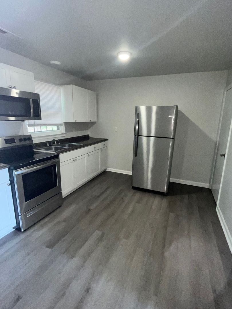 Durham Apartment: 1107 Dayton St