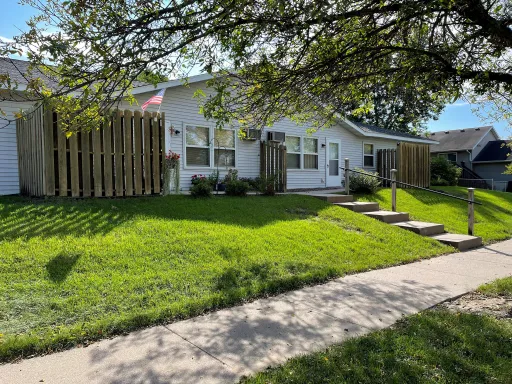 Oak Knoll Townhomes – photo 1