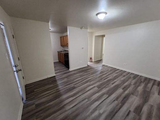 Gorgeous 2-Bedroom Apartment!!! No security deposit!!! Prime location - Rent Now!!! – photo 1