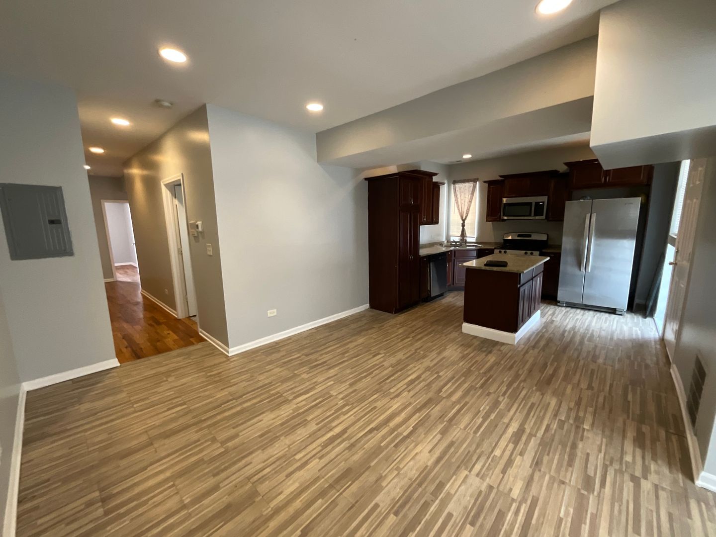 Chicago Apartment: 7419 S Colfax Ave.