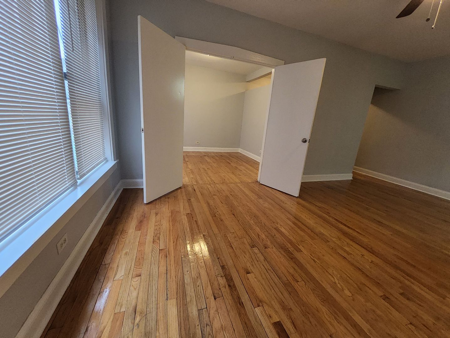 Chicago Apartment: 7131 S Bennett Ave.
