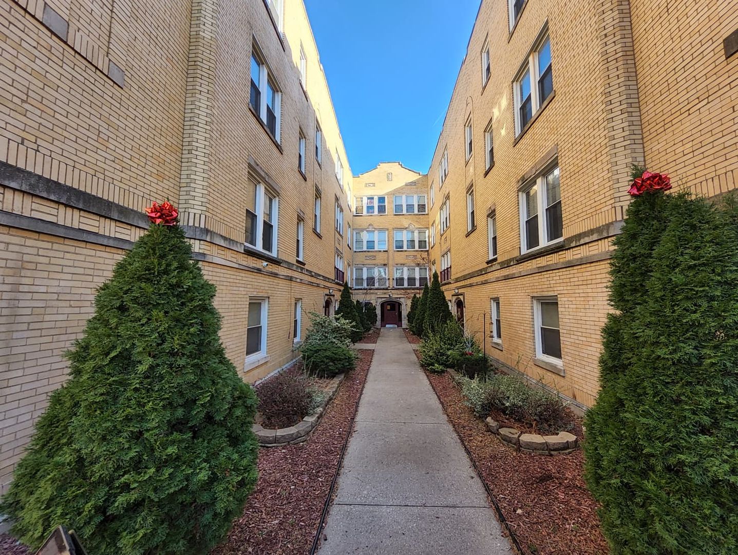 Chicago Apartment: 6625-29 S Drexel Ave.