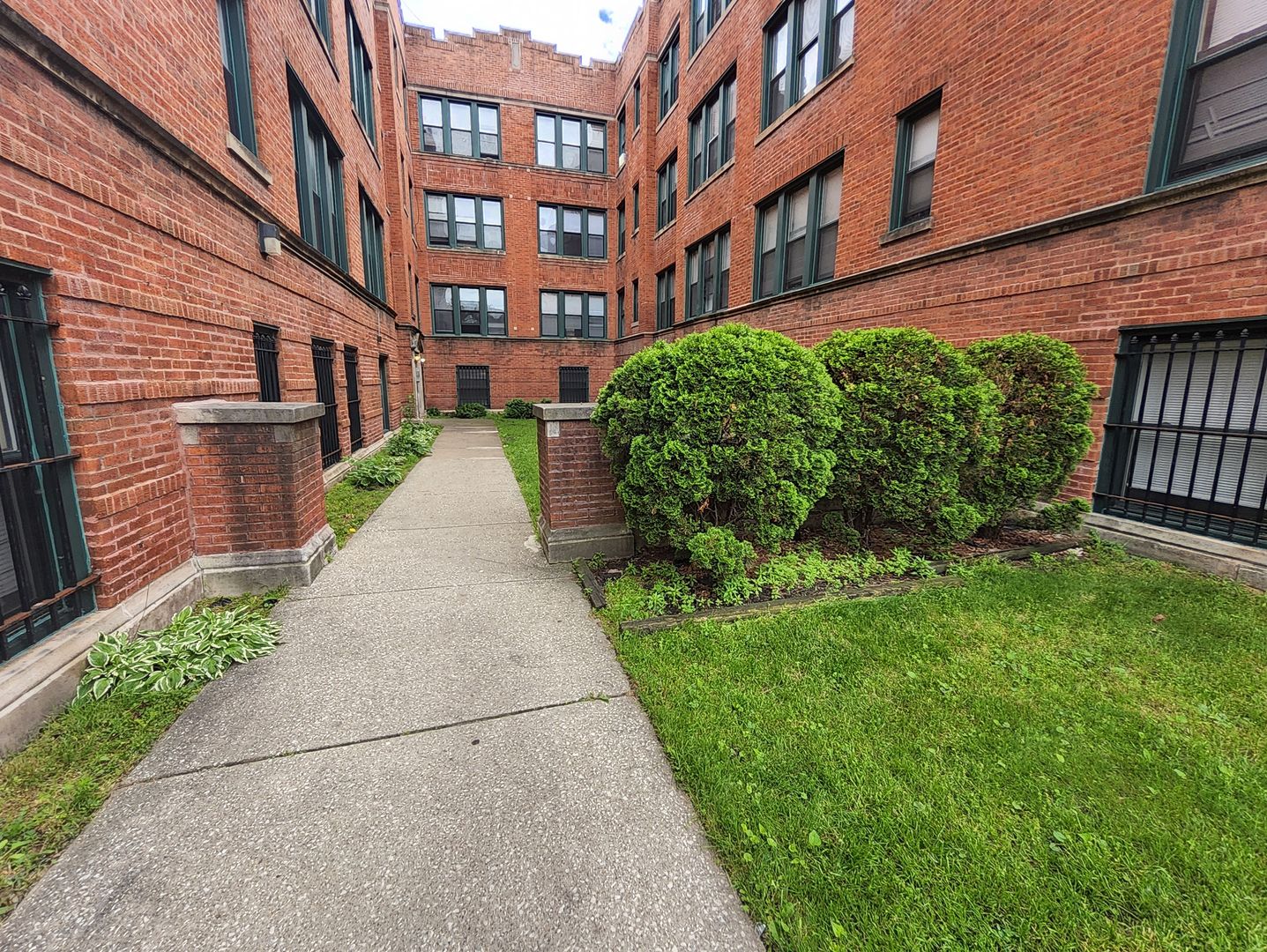 Chicago Apartment: 7201-09 S Constance Ave.