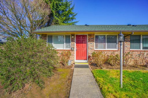 MOVE IN SPECIAL $500 off First Month Rent - Single-Level Living = No Neighbors Above or Below You!!