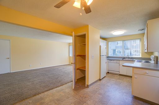 Polynesian Terrace***Available Now***OFF STREET PARKING**Laundry On-site**MUST SEE