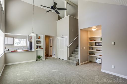 Lexington - Loft Apartment With Lots of Natural Light – photo 1