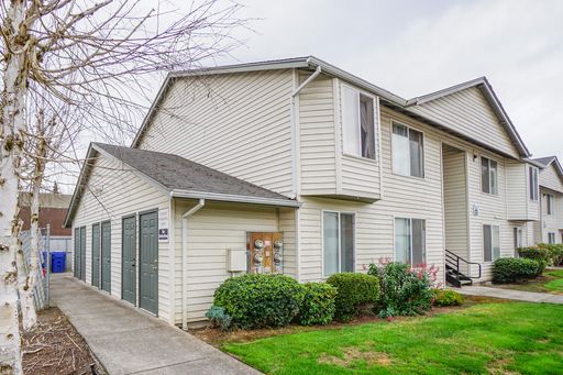 2x1 Ground Level with Washer/Dryer and Covered Parking – photo 1