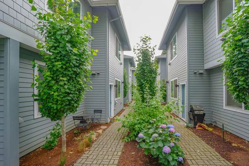 Welcome to Peregrine Place: Modern Comfort in the Heart of St. Johns - $500 OFF Move In Rent ✨ Available SOON – photo 1