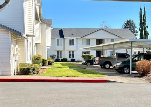$500 OFF MOVE-IN! | Charming 2BR/1BA with In-Unit W/D – photo 1