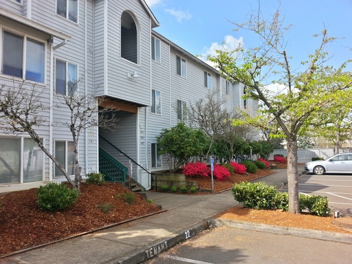 COMING SOON ***Cascade Village ***Ground Level Apartment Home with laundry in unit & private patio!