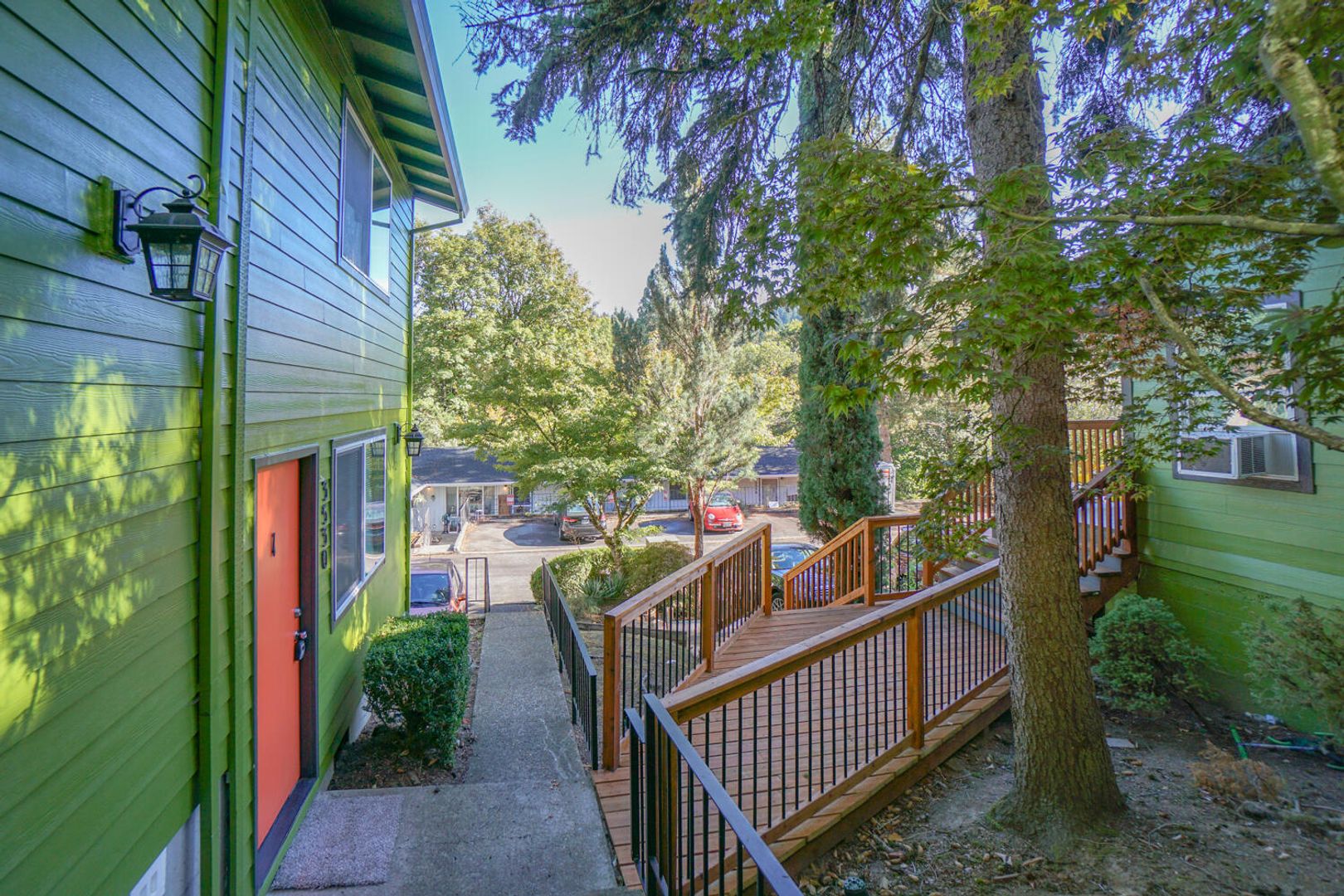 Portland Townhome: 3530 SW Beaverton Hillsdale Hwy