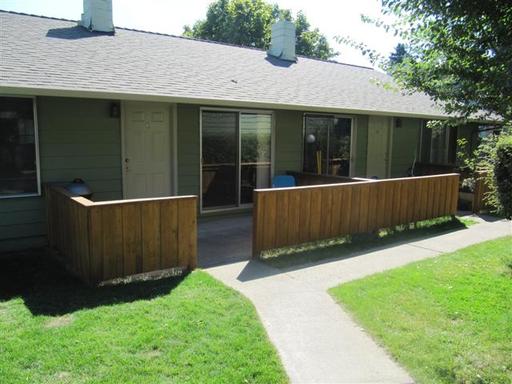 Quailwood Apartments **Charming Apartment home in central Beaverton** – photo 1