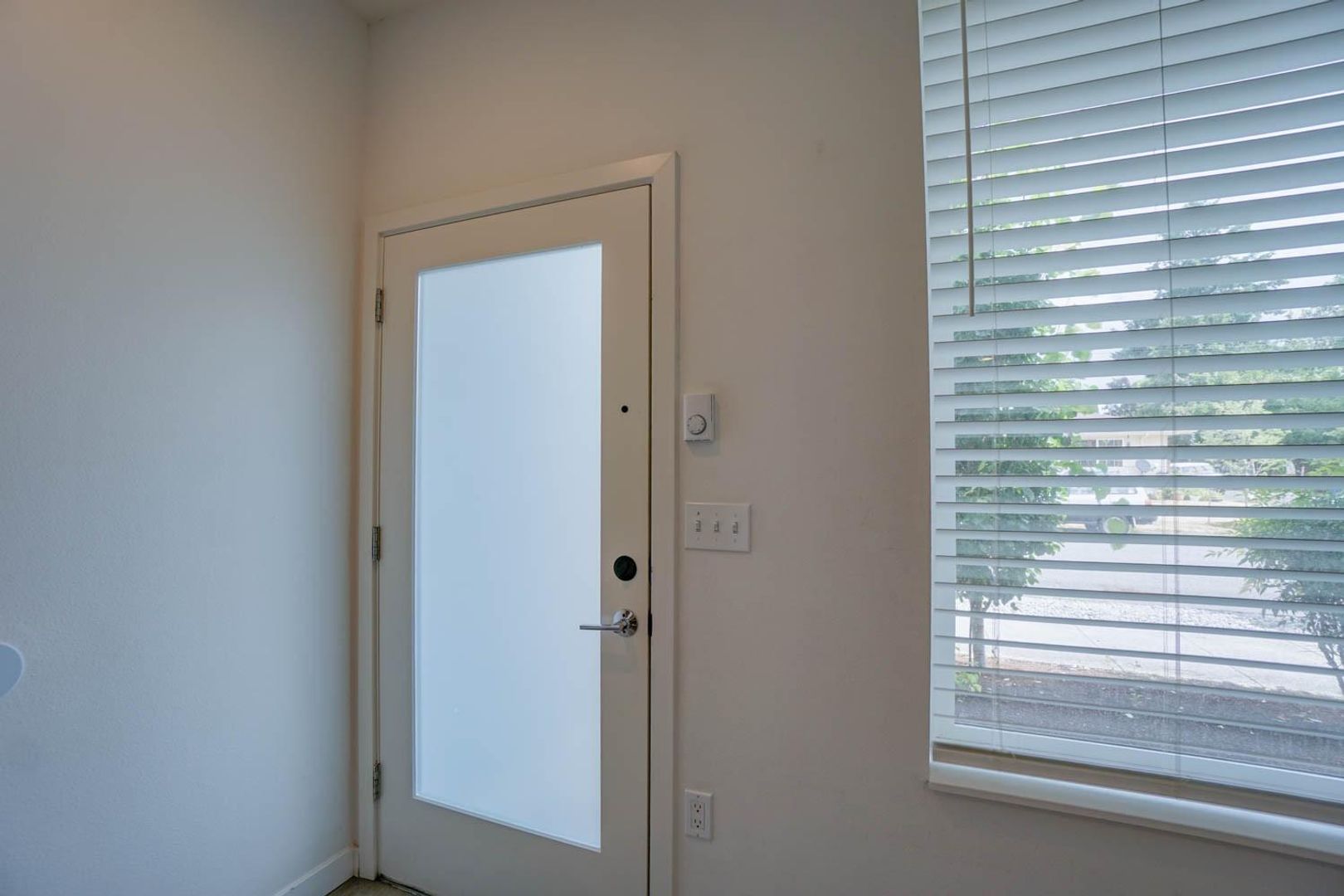 Portland Apartment: 7025-7045 N Mohawk Avenue