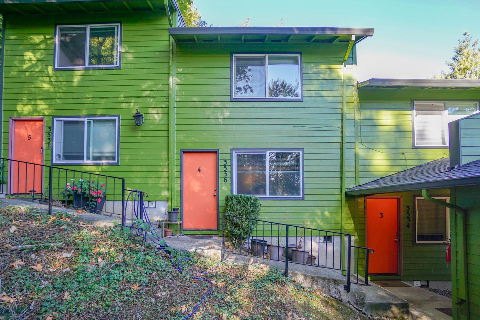 Portland Townhome: 3530 SW Beaverton Hillsdale Hwy