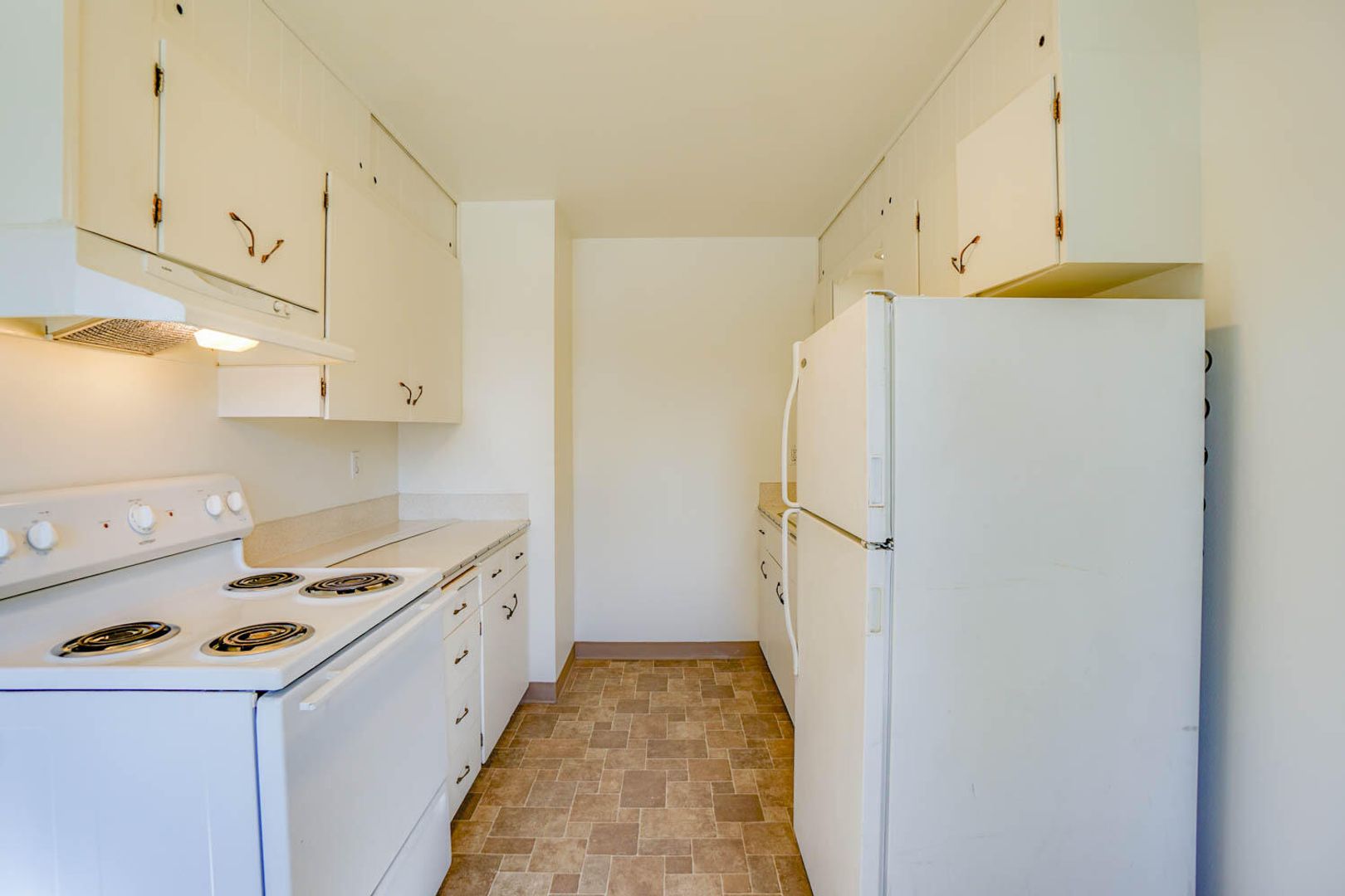 Hillsboro Apartment: 470 SE 12th Ave.