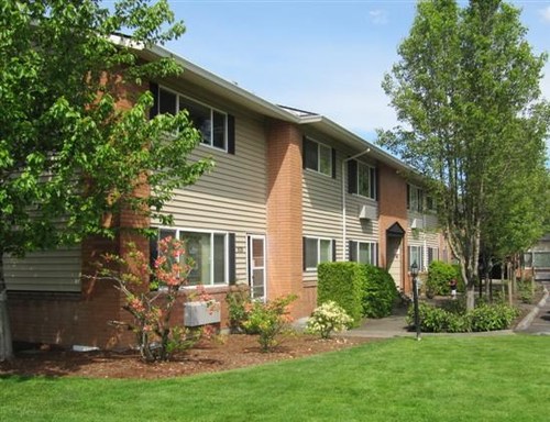 **FIRST MONTH FREE RENT *** Ground Floor unit at Franklin House Apts-2bd-1bath – photo 1