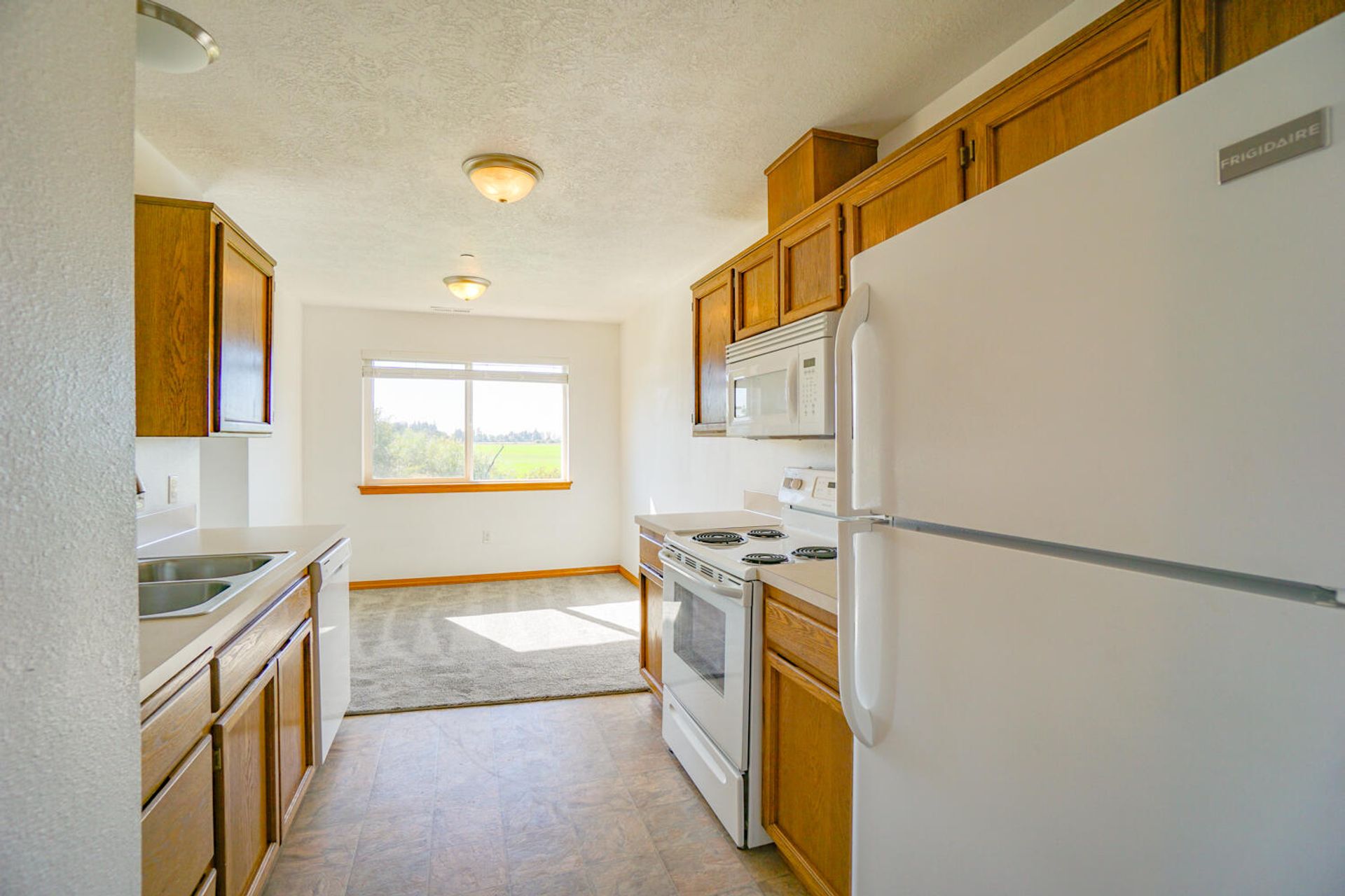 Aumsville Apartment: 285-371 S 5th Street