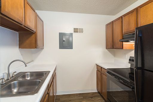 827 S. Union Blvd. - 213 – photo 1