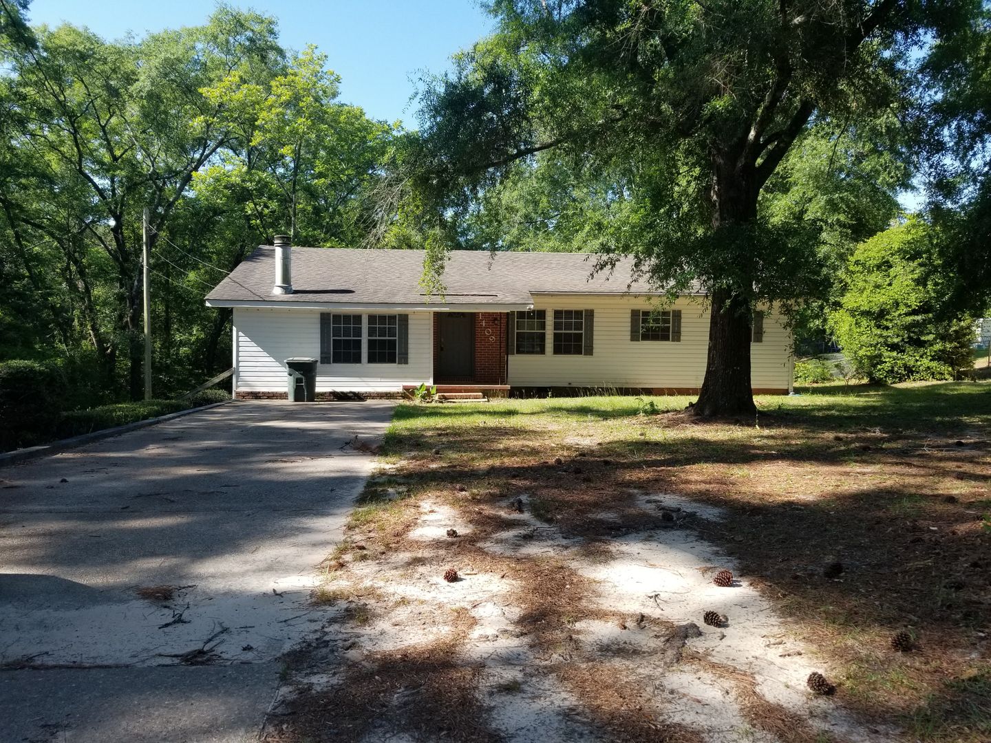 Enterprise House: 1409 W College St