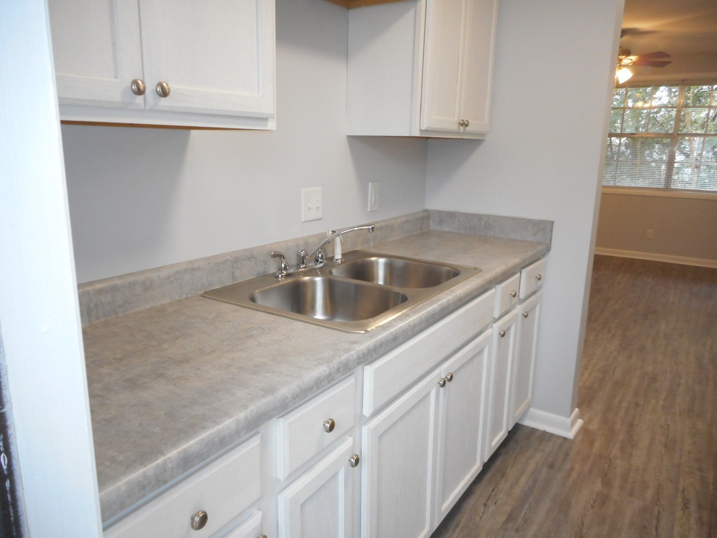Enterprise Apartment: 103 Gibson Street 1-8