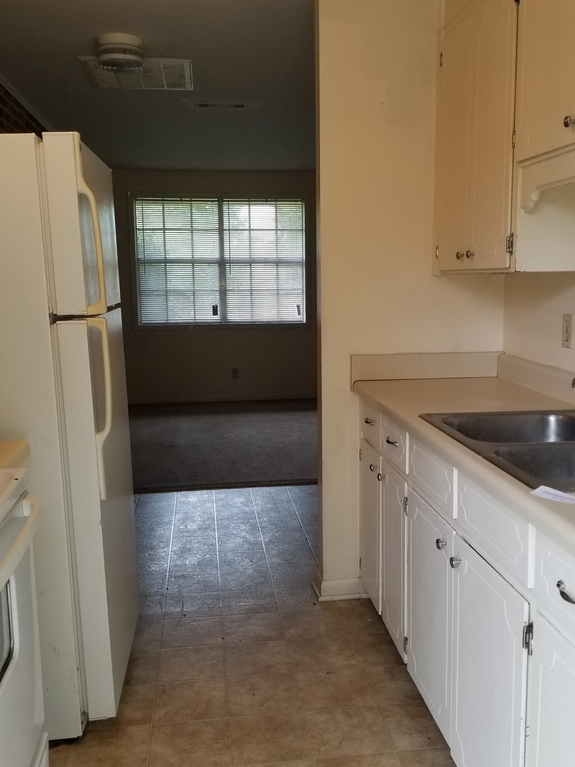 Enterprise Apartment: 103 Gibson Street 1-8