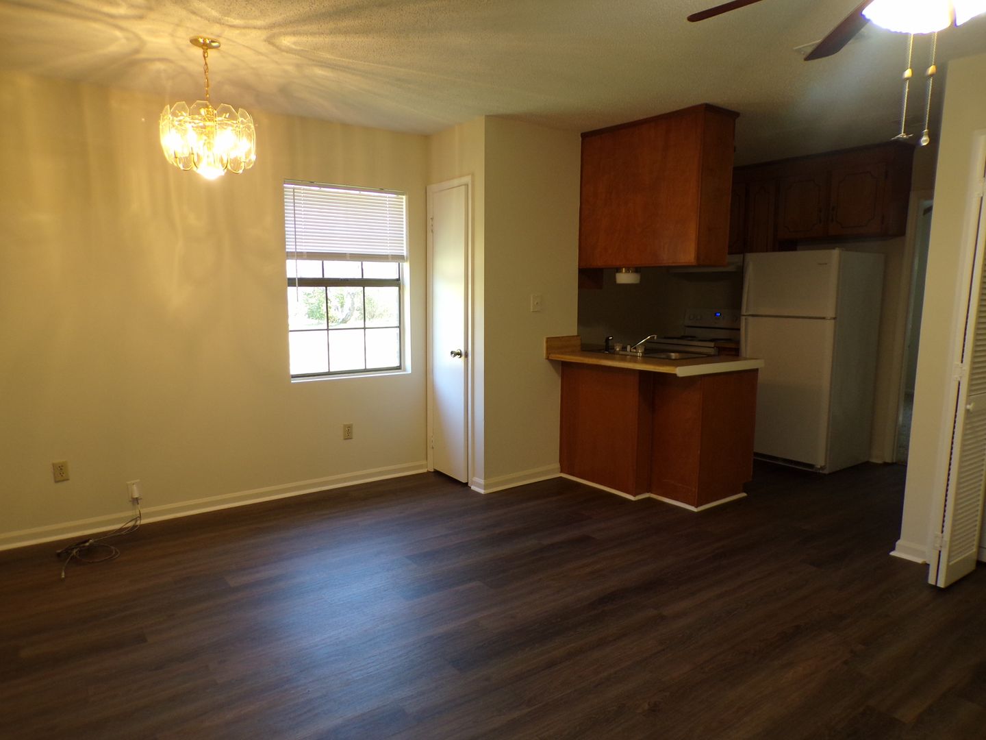 Ozark Apartment: 25E Parkview Drive