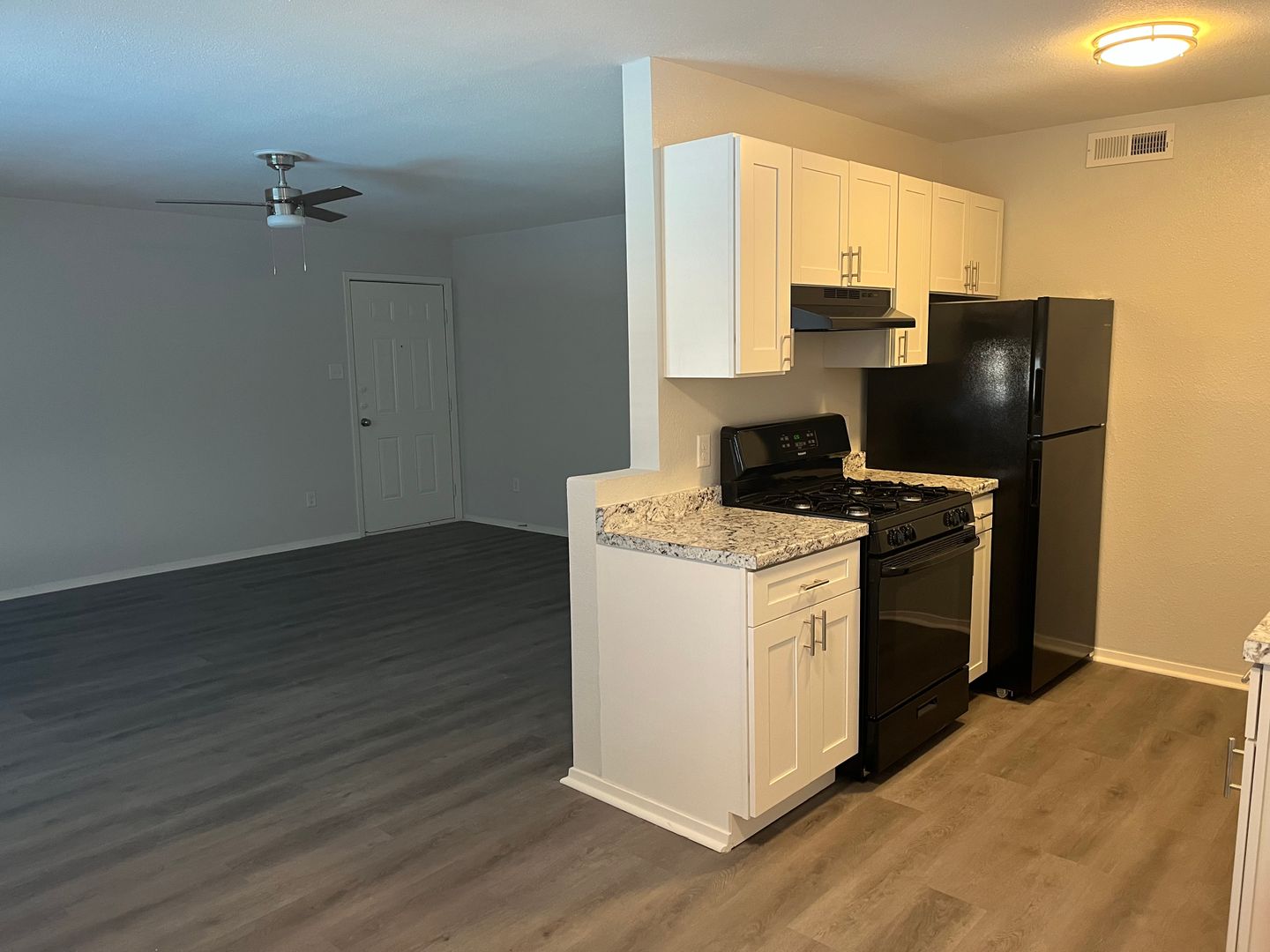 San Antonio Apartment: 2447 Harry Wurzbach Road