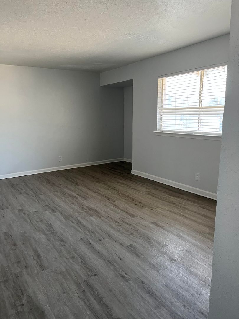 San Antonio Apartment: 2447 Harry Wurzbach Road