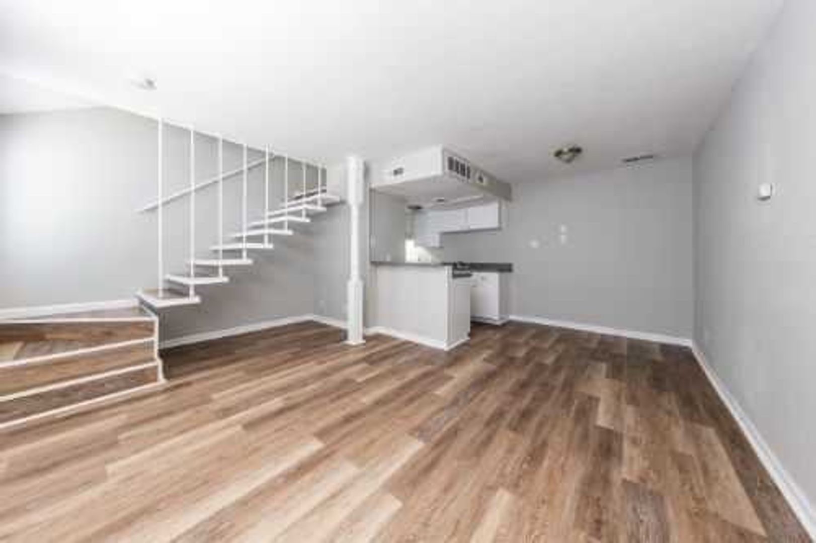 San Antonio Apartment: 2447 Harry Wurzbach Road