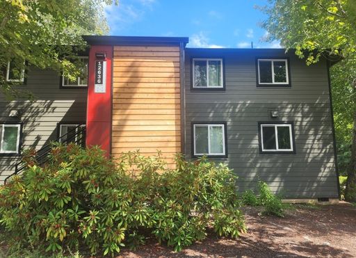 Cozy one-bedroom in nicely kept complex with Pool, Sauna, Tennis Court and more! – photo 1