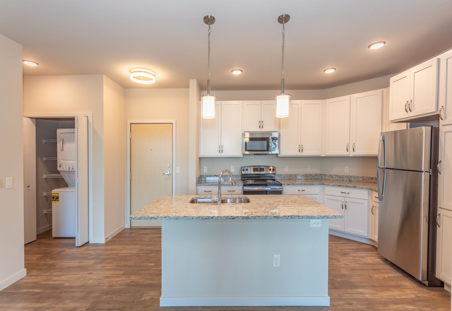 Verona Apartment: 104 Lincoln Street