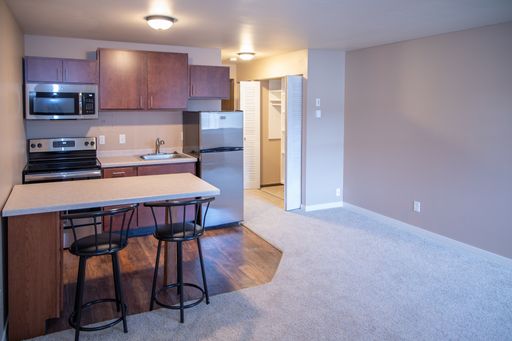 Listing photo thumbnail